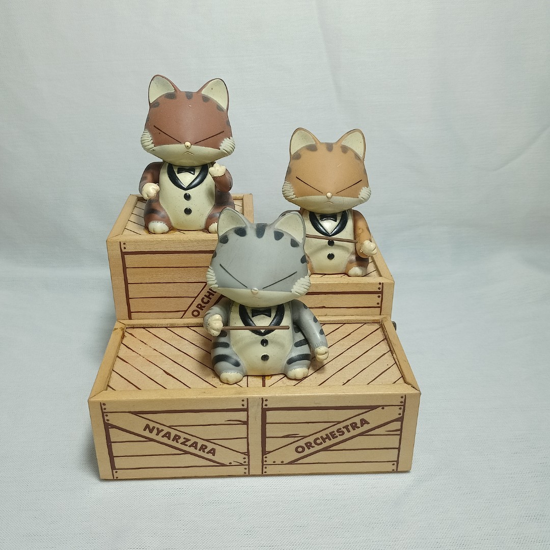 CAT MUSIC BOX, Hobbies & Toys, Music & Media, Music Accessories on