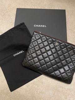 Chanel O Case Medium