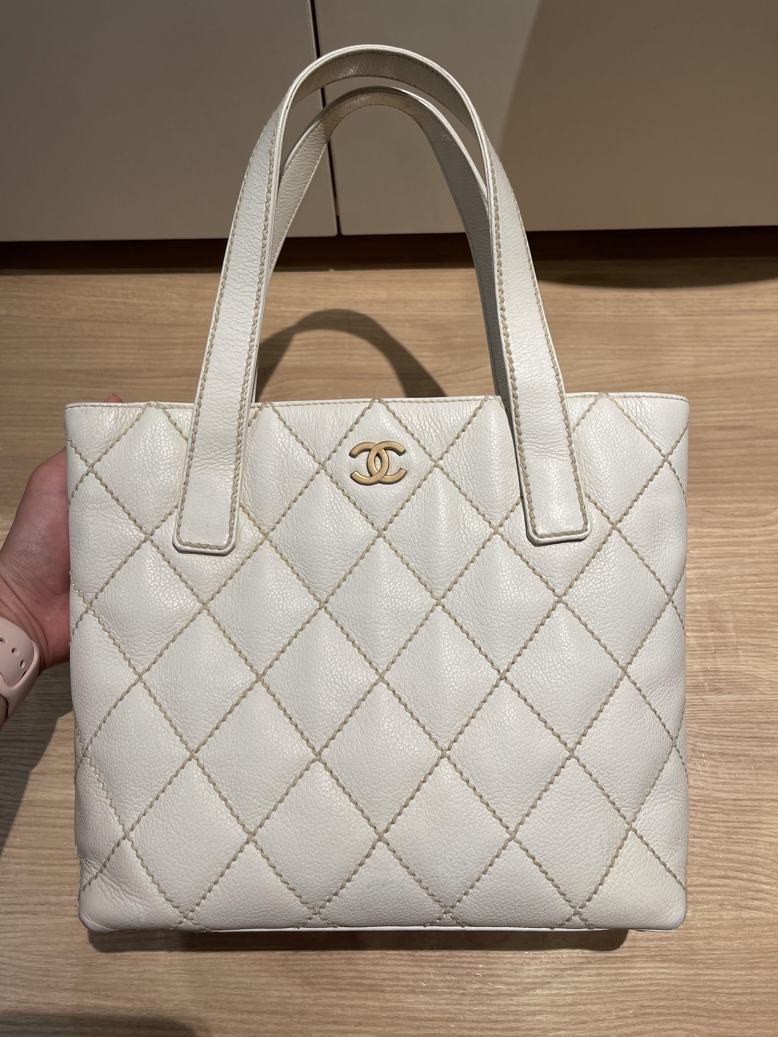 Vivian bucket hotsell bag