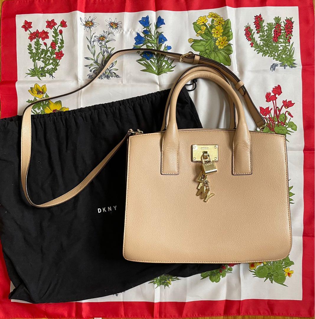 Dkny elissa large tote with charms outlet