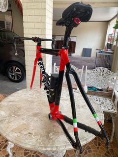 Full carbon frame