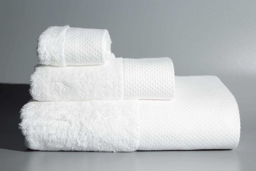 Hotel Quality Bath Towels 600GSM, Furniture & Home Living, Bedding