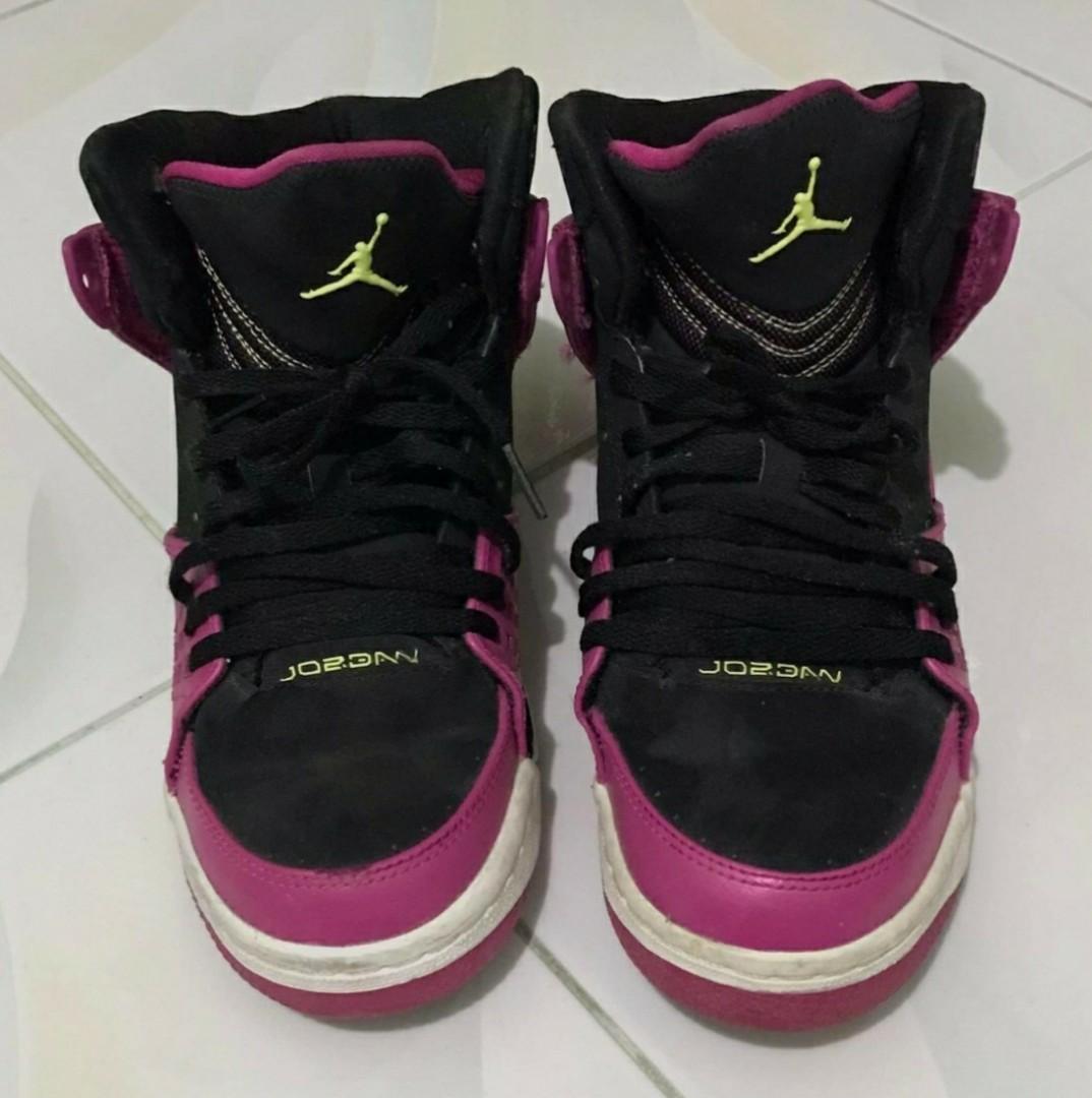 Jordan 1 hotsell noir rose