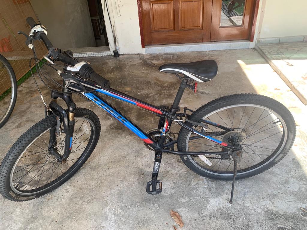 Trek 220 kids bike deals