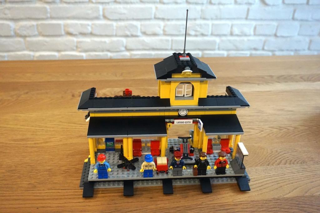 LEGO City 9v train set 7997 Train Station Hobbies Toys Toys
