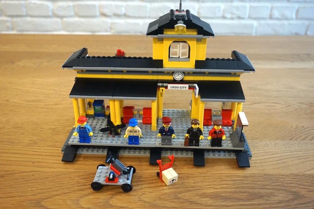 LEGO City 9v train set 7997 Train Station Hobbies Toys Toys