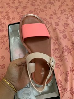 (Category: ) located in . Submitted by mnasir11 (Listing ID 1168844491, Image 1). Description: .