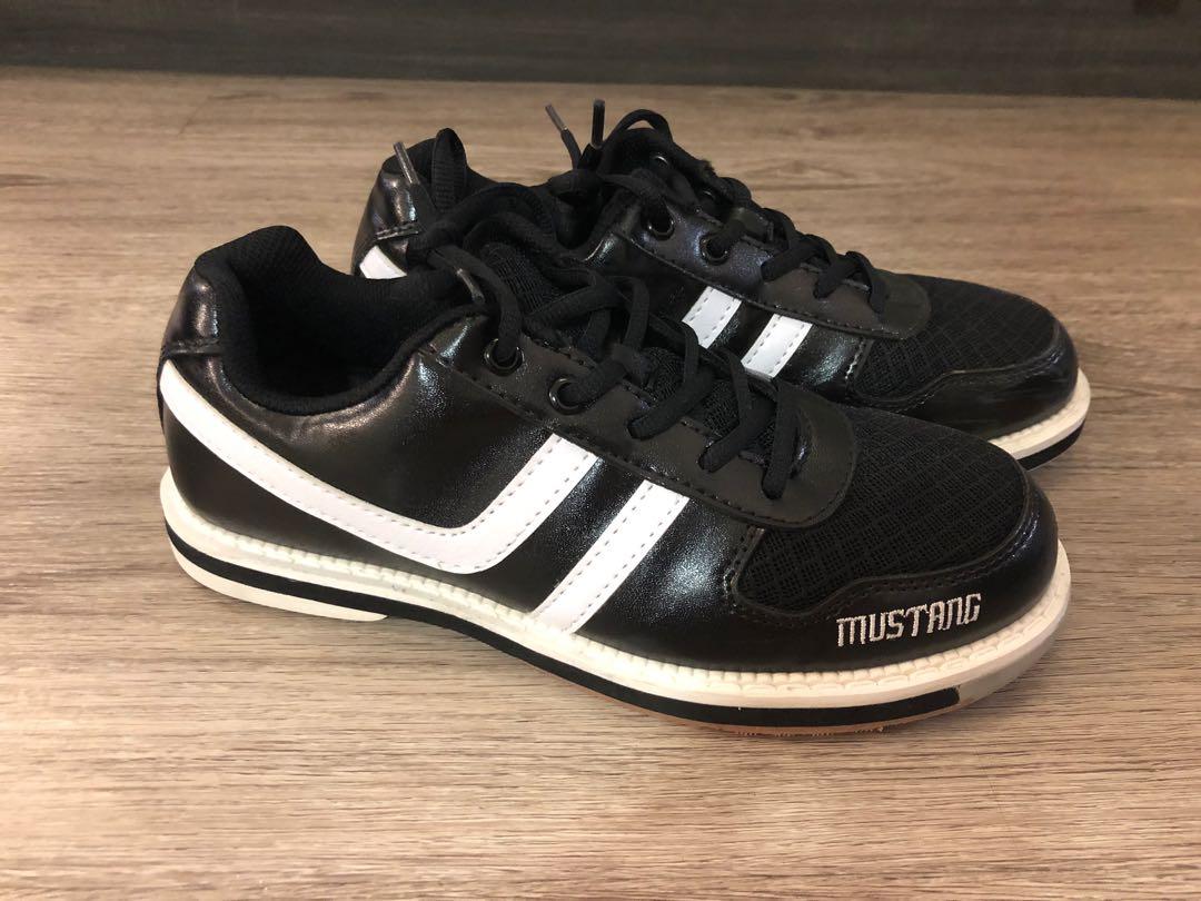 Mustang Kids Bowling Shoes (Size 6), Sports Equipment, Sports & Games