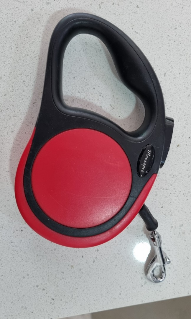 New Retractable Leash, Pet Supplies, Homes & Other Pet Accessories on