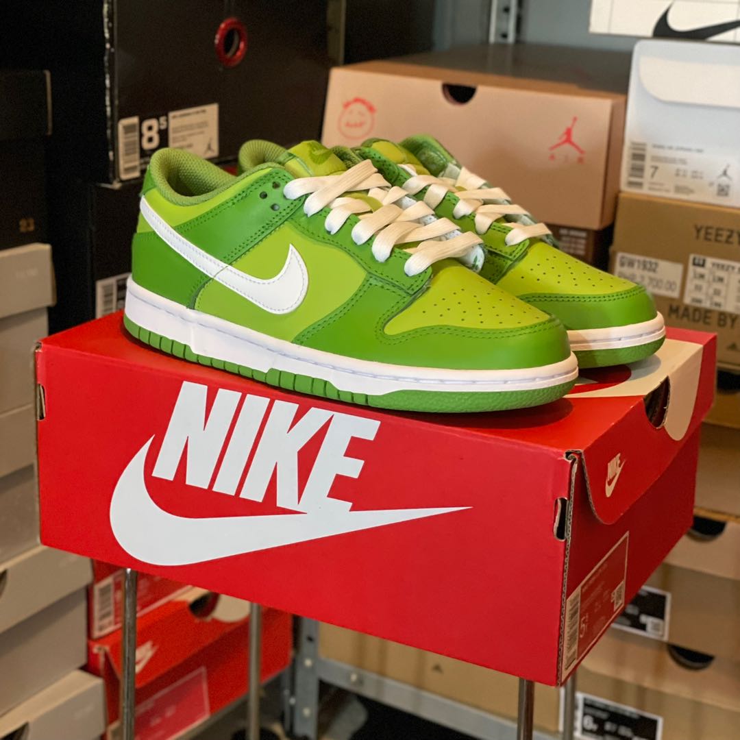 Nike Dunk Low Chlorophyll, Women's Fashion, Footwear, Sneakers on Carousell