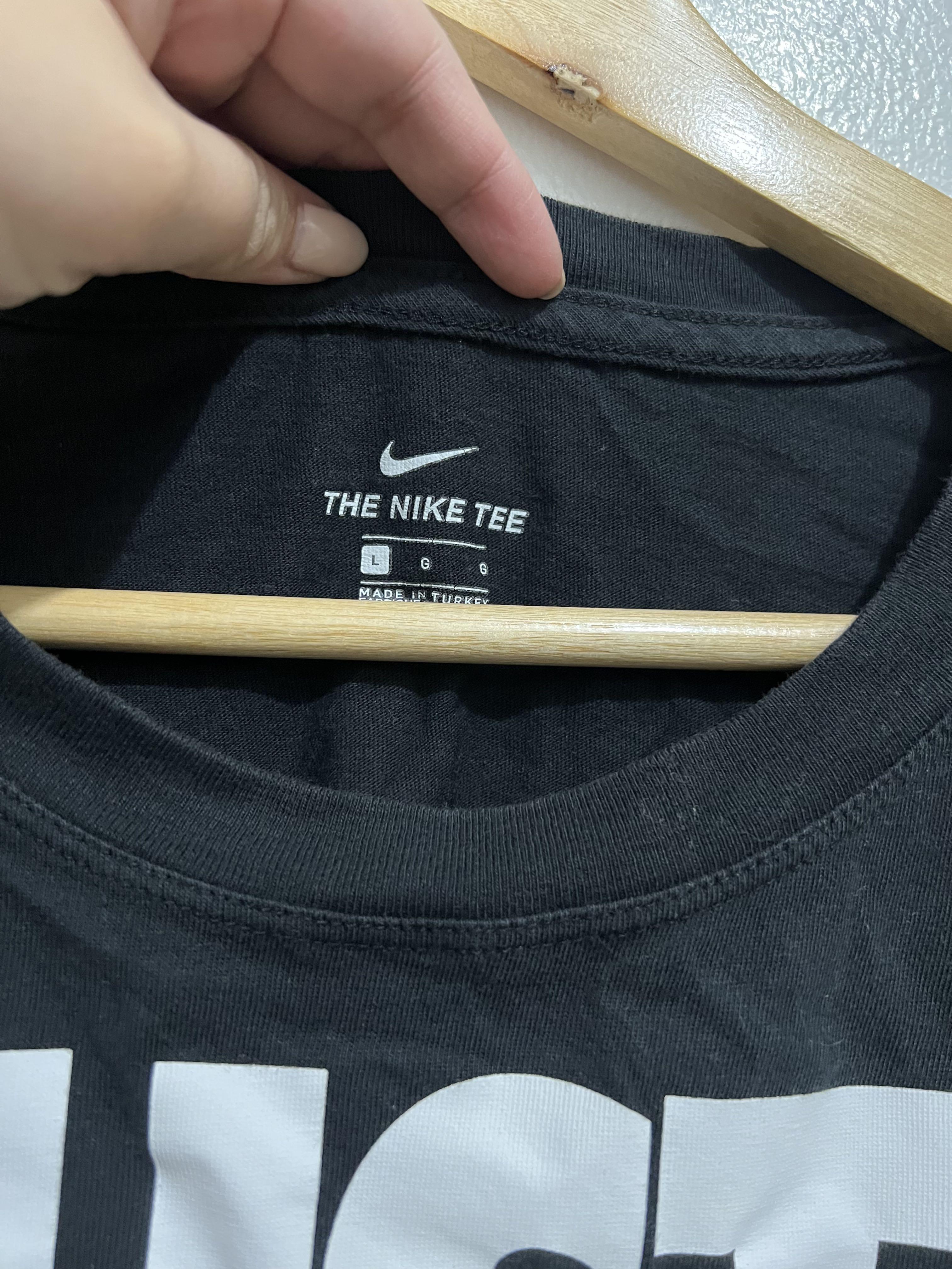 what do nike factory stores sell