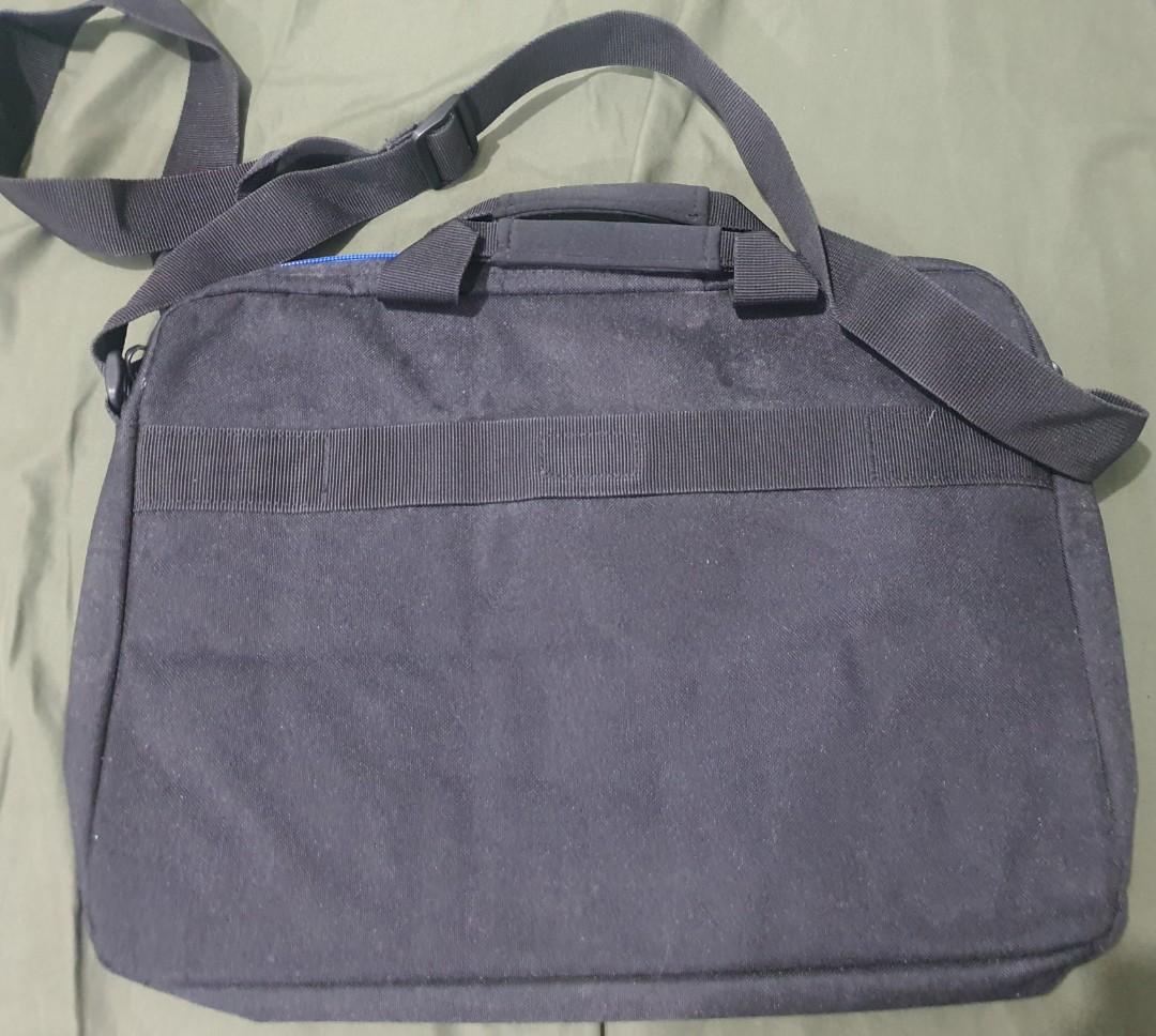 Original Dell Laptop Bag (Category: Laptop Bags & Sleeves) located in Pasig City. Submitted by xjenn (Listing ID 1168989518, Image 2). Description: Original Dell Laptop Bag barely used.