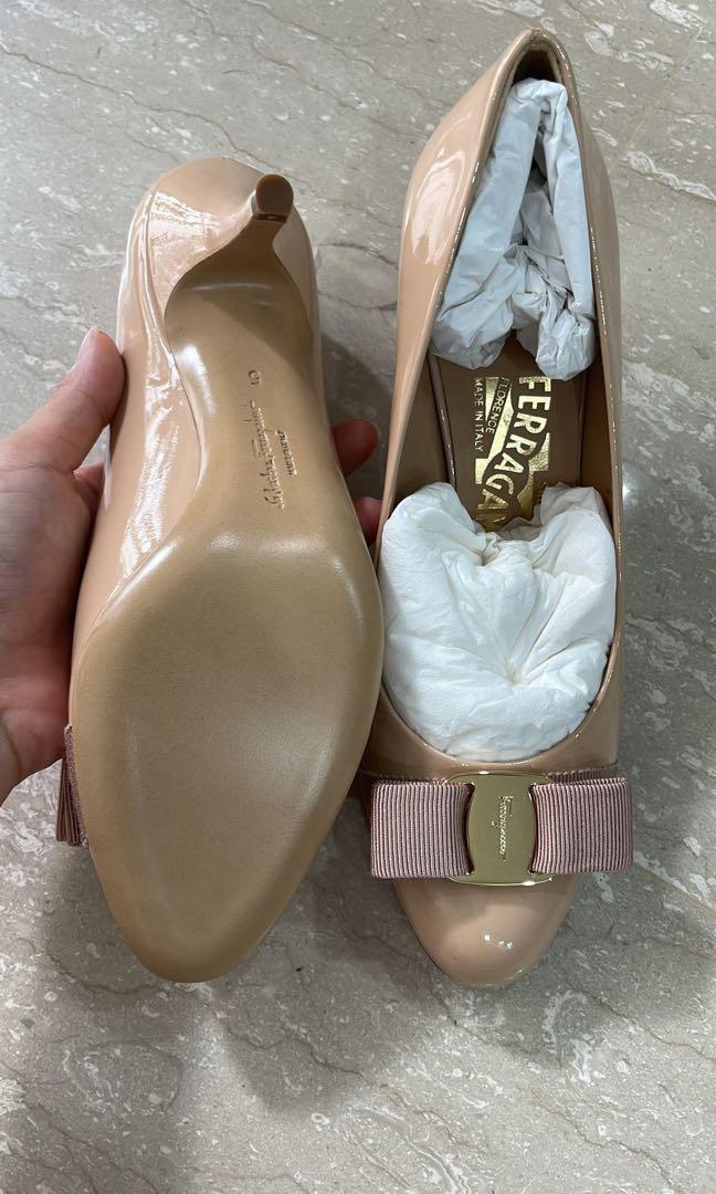 Salvatore Ferragamo CARLA 70 ベージュ Salvatore Ferragamo