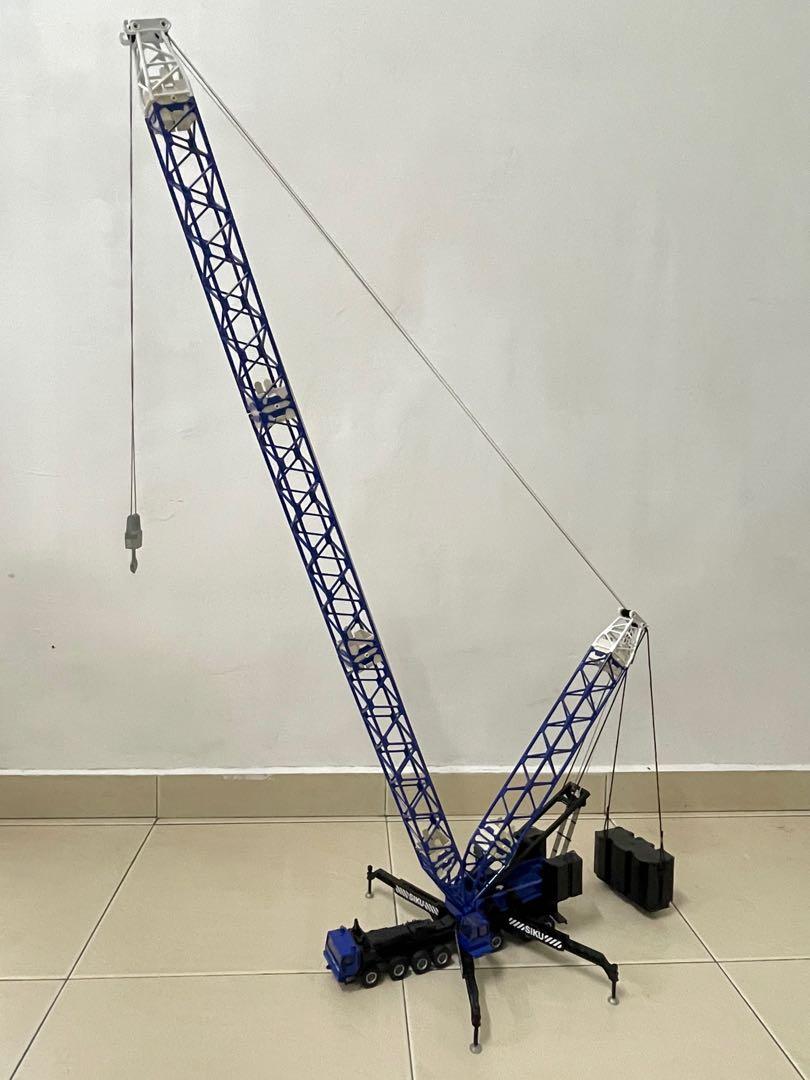 SIKU 4810 1 55 scale Heavy mobile crane model Hobbies Toys