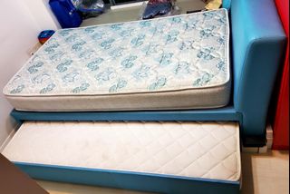 (Category: ) located in . Submitted by mantisflea (Listing ID 1168968439, Image 1). Description: .