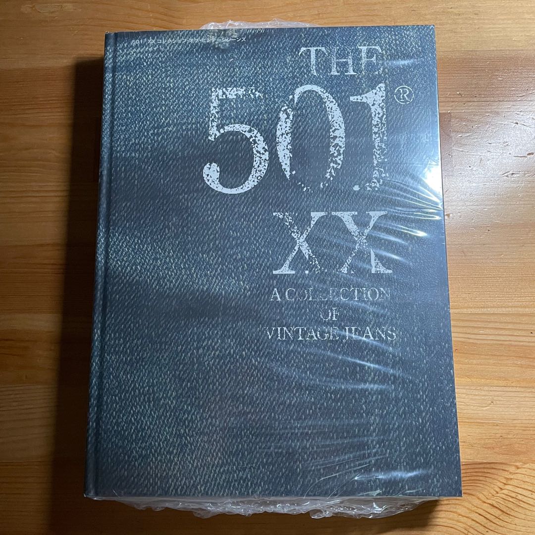 The 501xx A collection of vintage jeans, 興趣及遊戲, 書本& 文具