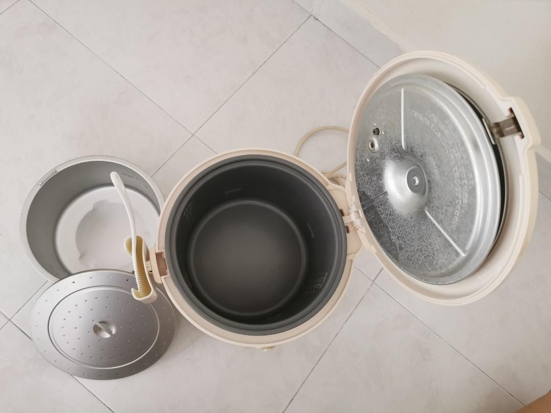 Tiger rice cooker/warmer with steamer, TV & Home Appliances, Kitchen
