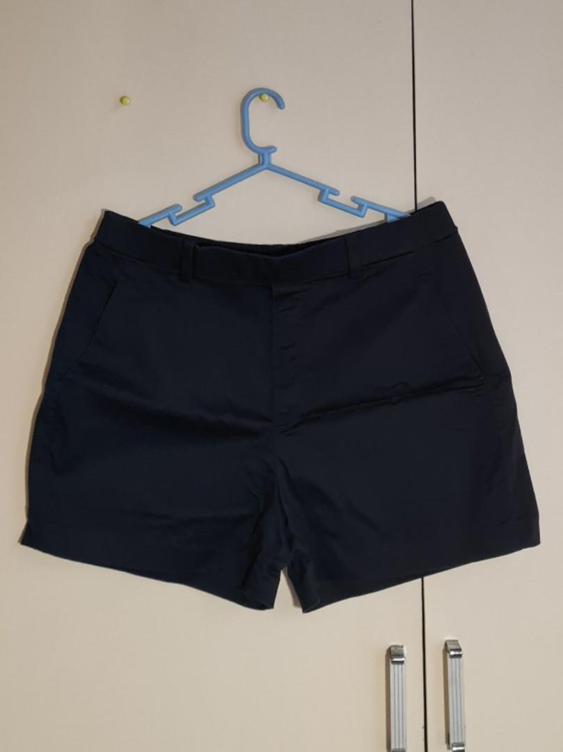 Uniqlo Cotton Spandex Shorts, Women's Fashion, Bottoms, Shorts on Carousell