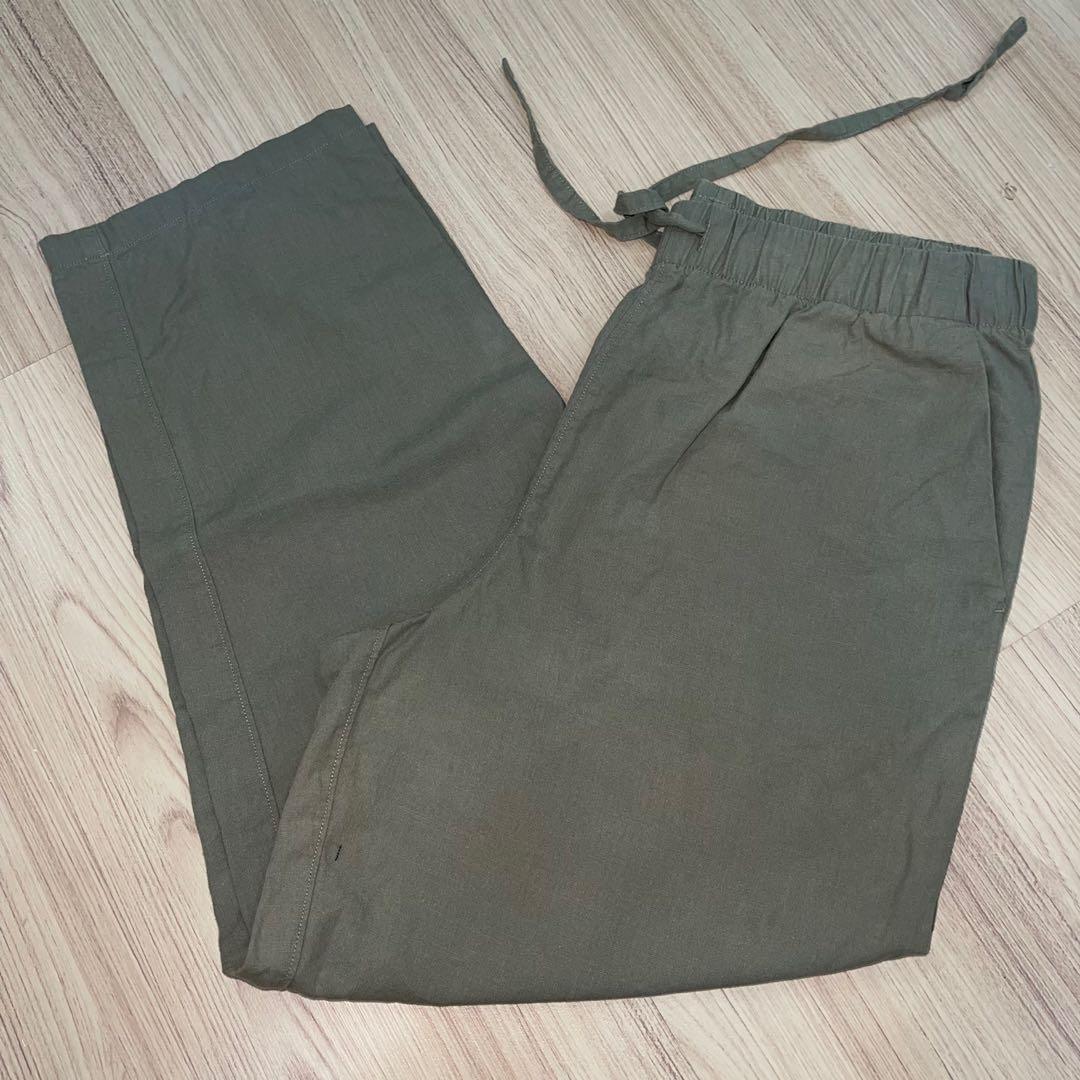 Uniqlo Cotton Relaxed Ankle Pants, Women's Fashion, Bottoms, Other Bottoms  on Carousell