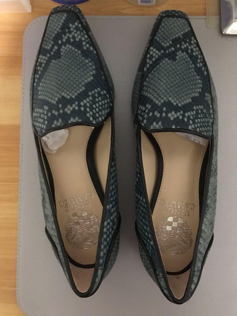 Vince Camuto pointed flats Women s Fashion Footwear Flats