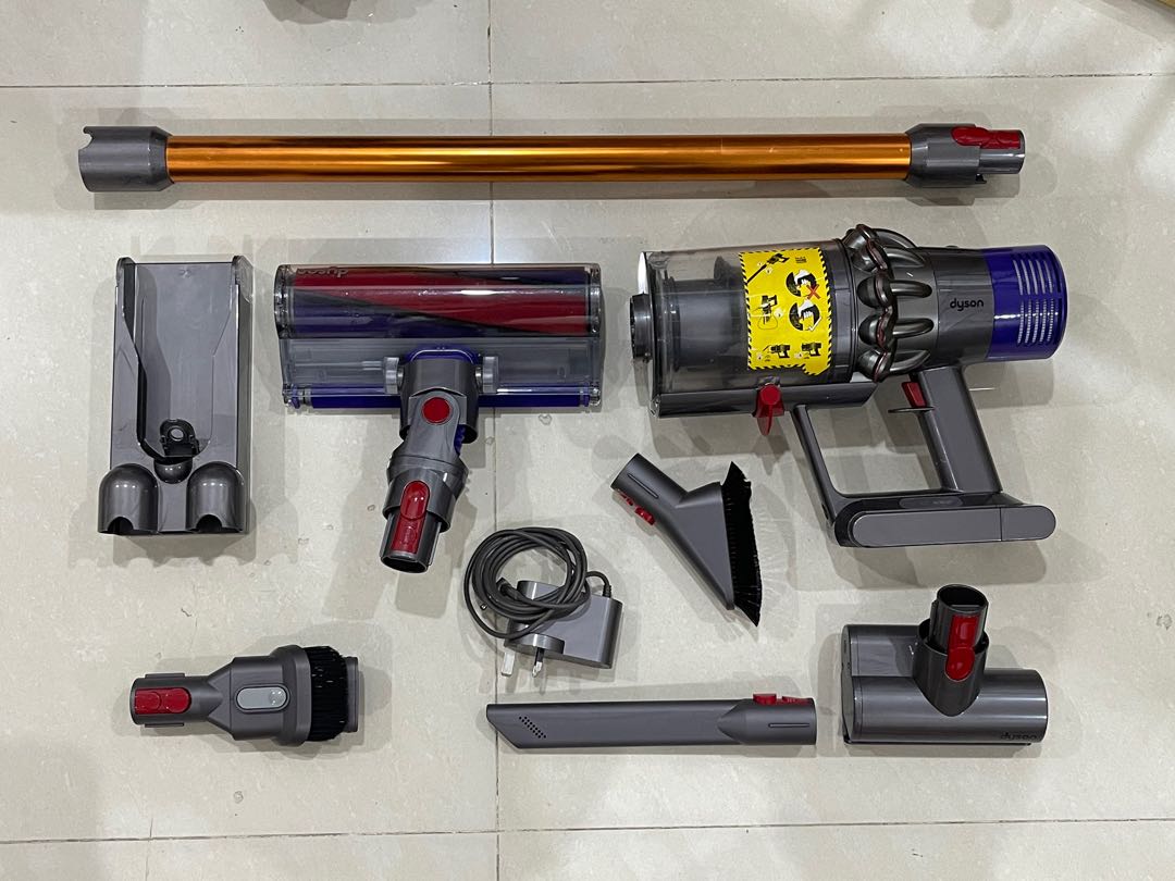 SALE! Dyson V10 Fluffy vacuum cleaner 