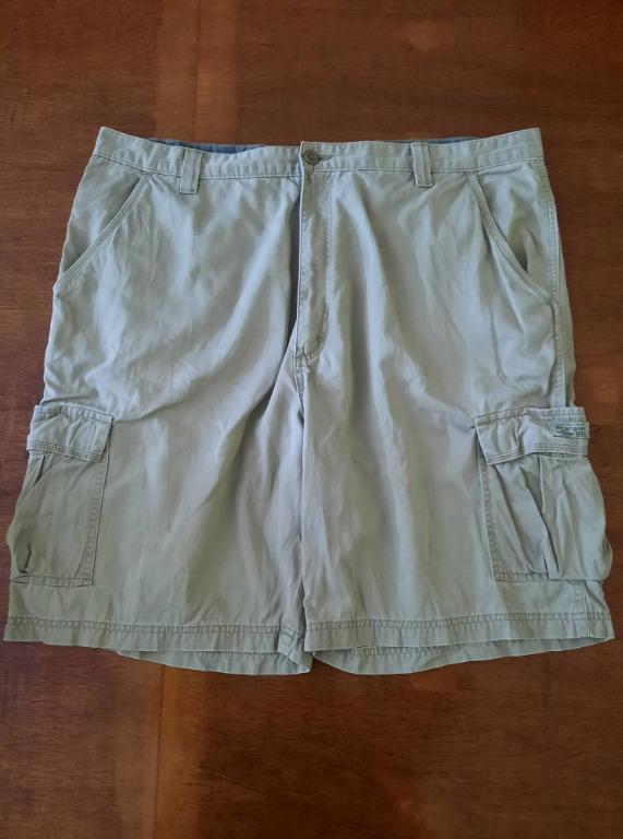 Wrangler cargo top shorts size 44