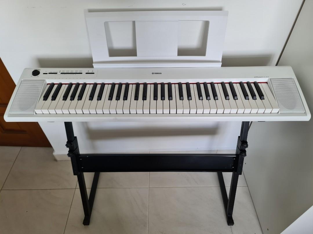 Yamaha NP12 Piano Digital Keyboard 61 key Portable with Stand Piaggero