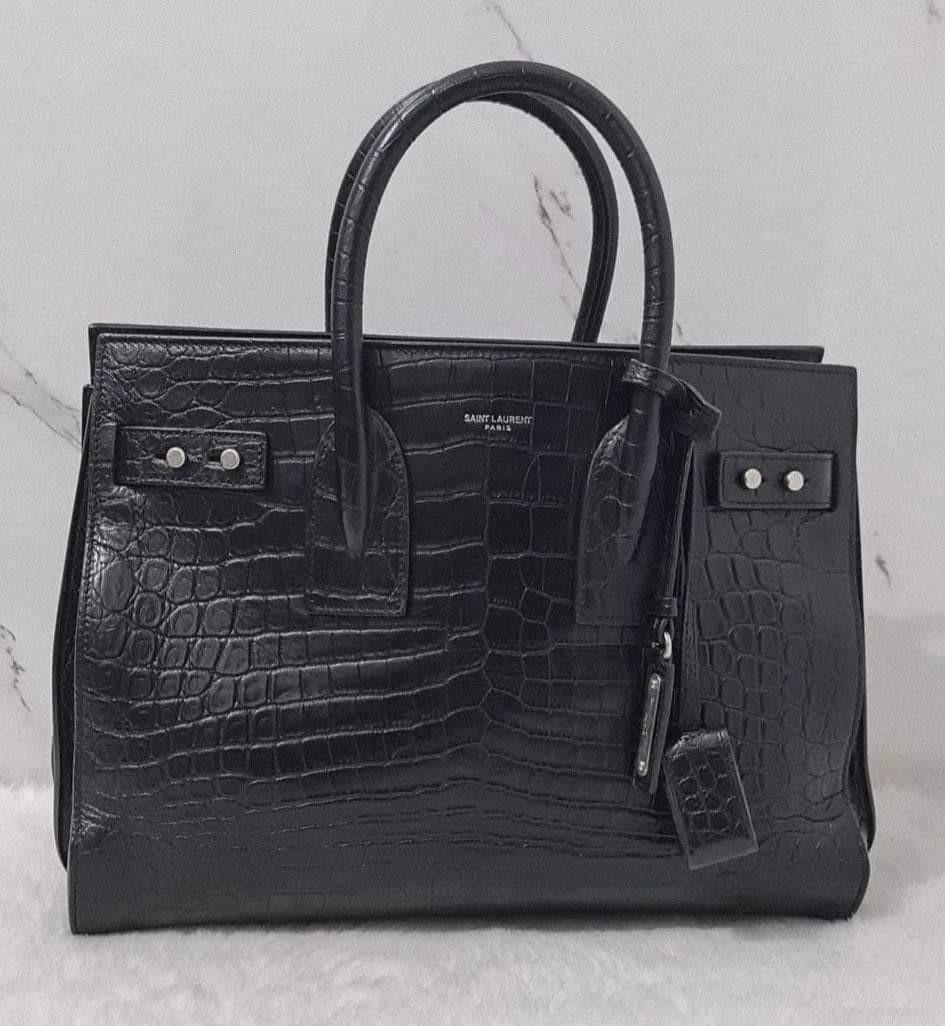 Ysl croc wd entrupy (Category: Luxury Bags & Wallets) located in Butuan. Submitted by jen_pre (Listing ID 1168937126, Image 1). Description: .