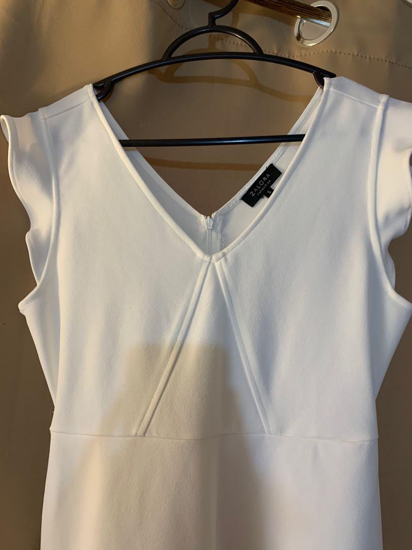 Zalora dress (Category: Dresses) located in Manila. Submitted by katesys (Listing ID 1168881005, Image 2). Description: Small on tag Waist: 26.