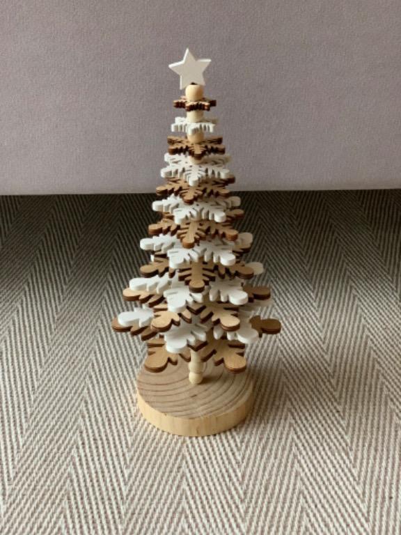 7 ft cashmere Christmas tree with lights and decorations, Furniture