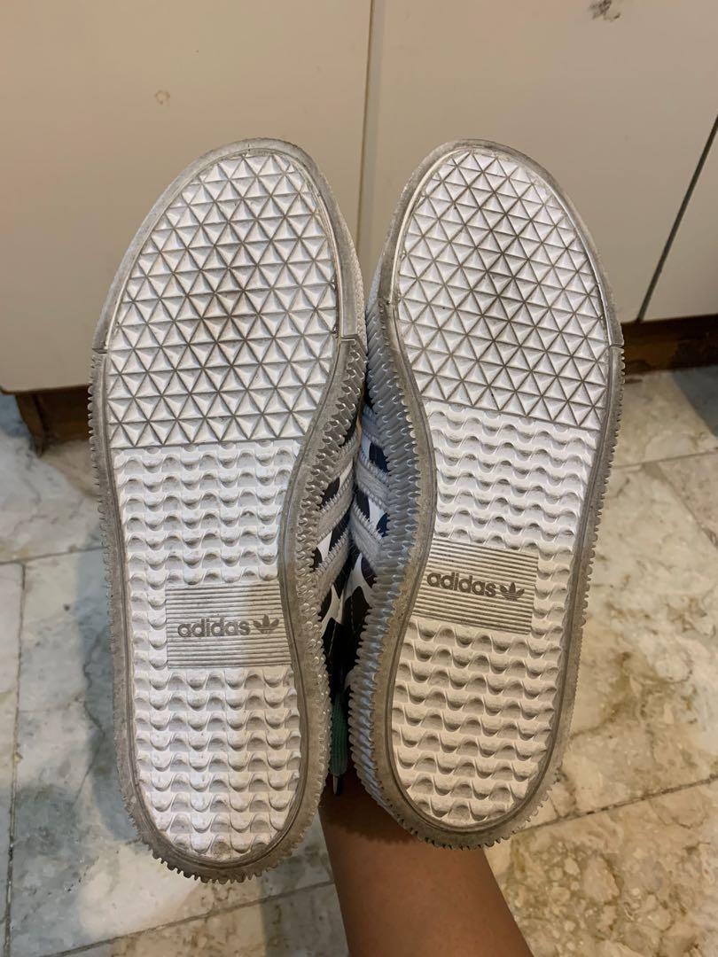 Adidas Samba Women's Sneaker - Holographic, Women's Fashion, Footwear,  Sneakers on Carousell