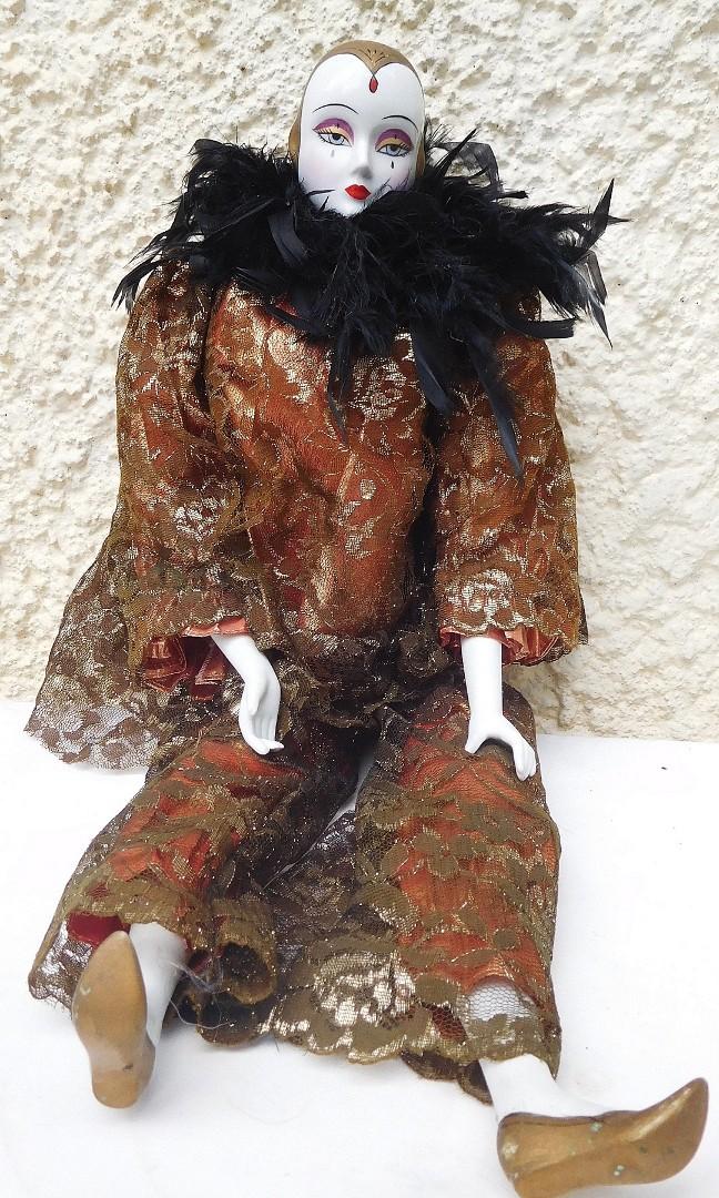 Vintage porcelain hotsell clown dolls