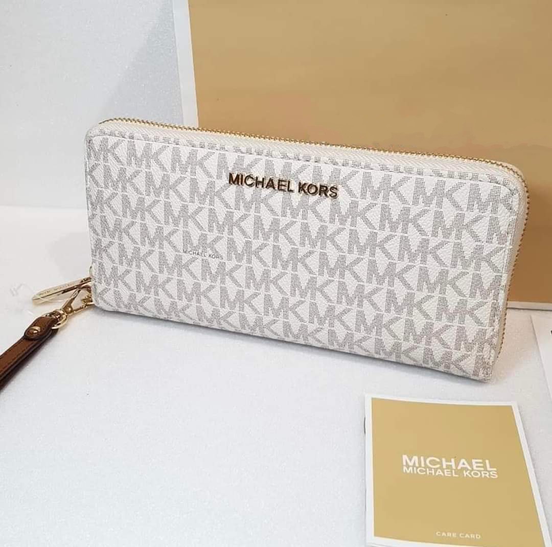 Authentic Michael Kors Handbag OKPTA1519426 OK.0973628 Leather Alligator  pattern with hardware, Women's Fashion, Bags & Wallets on Carousell