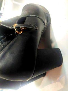 Black High heel boots