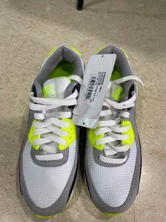 Brand new Nike shoes