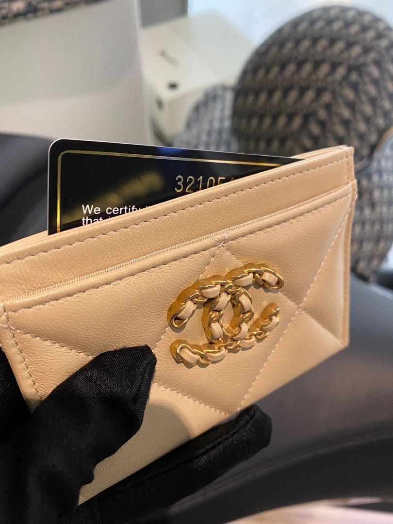 Chanel 19 Card Holder in Beige Lambskin GHW