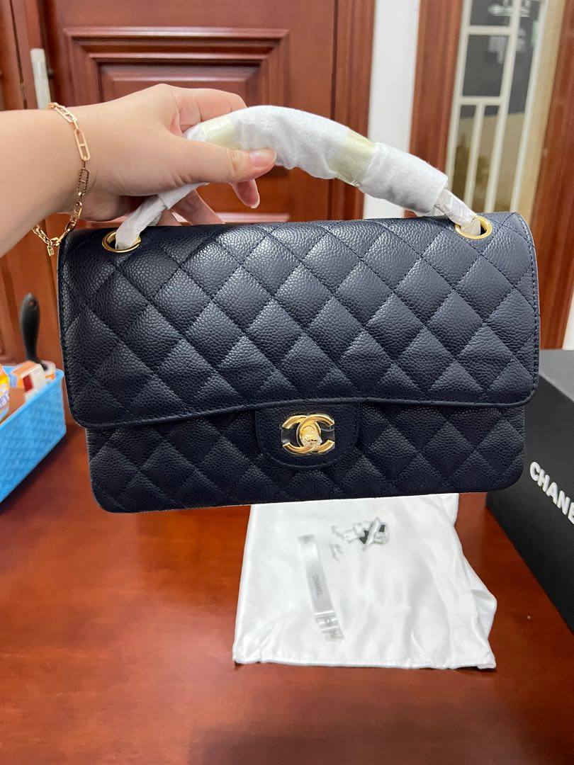 chanel purse classic