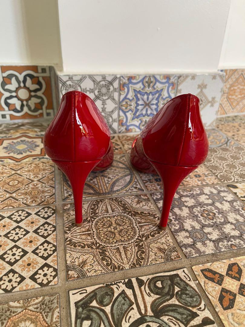 Christian Louboutin red patent heels EU38.5