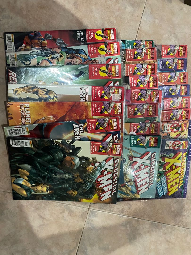 Essential xmen collection, Hobbies & Toys, Books & Magazines, Comics
