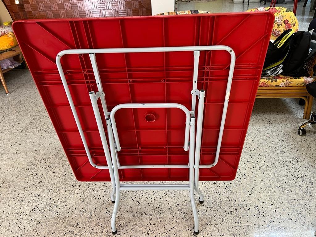 Plastic table second shop hand