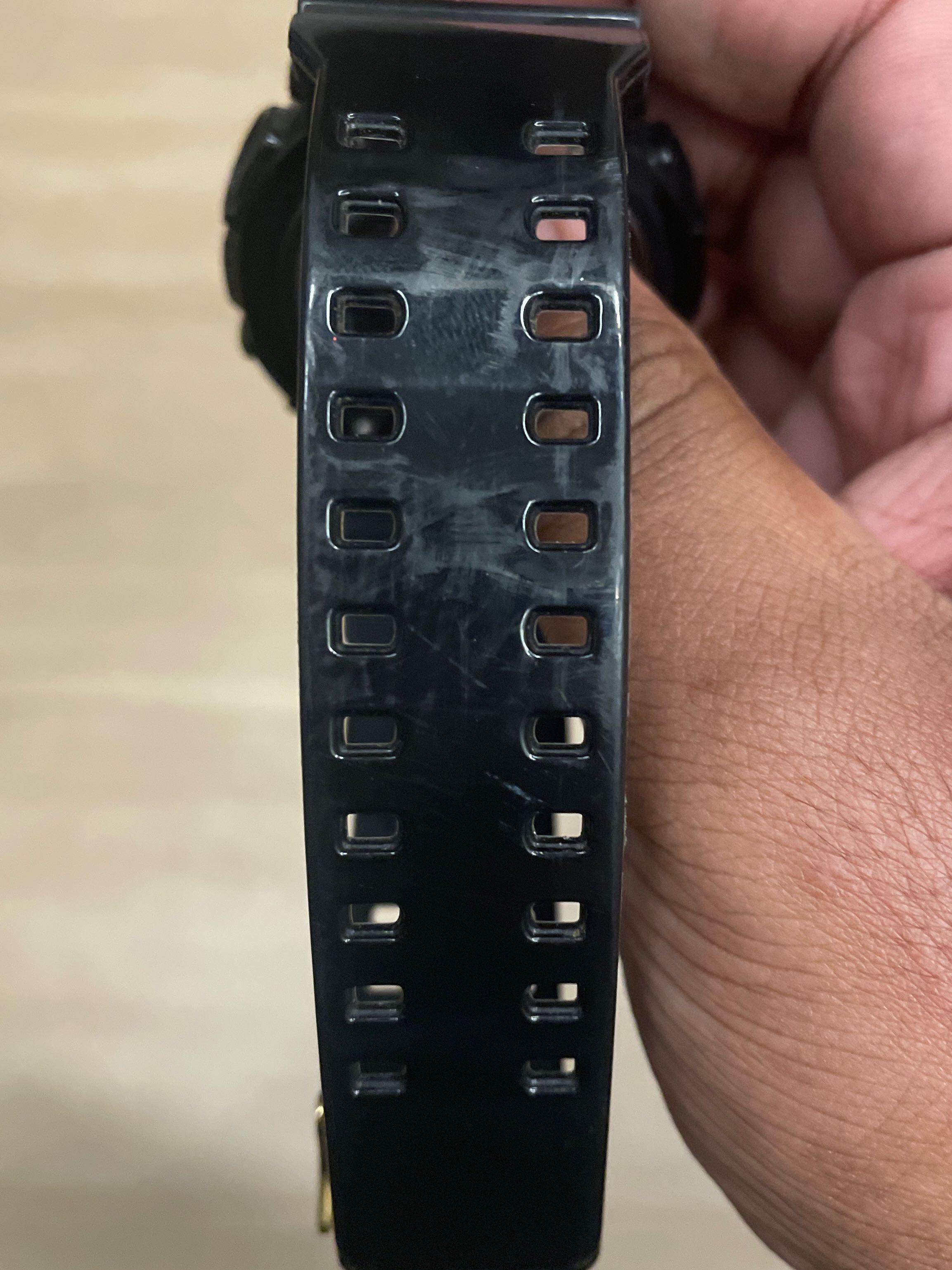 G shock watch in cheap black colour