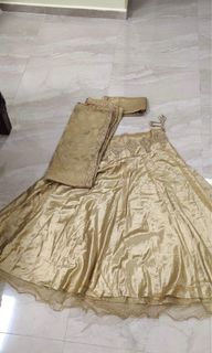 (Category: ) located in . Submitted by allaboutsarees (Listing ID 1169220668, Image 1). Description: .