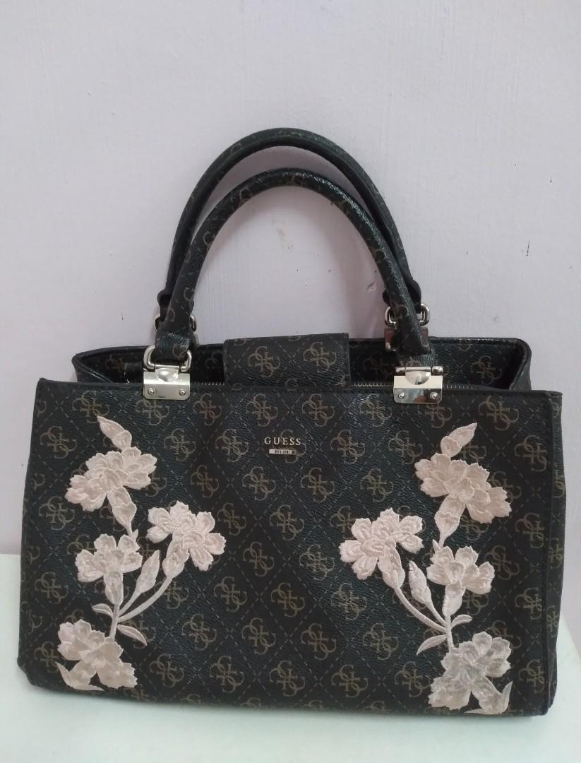 Guess eden deals girlfriend satchel