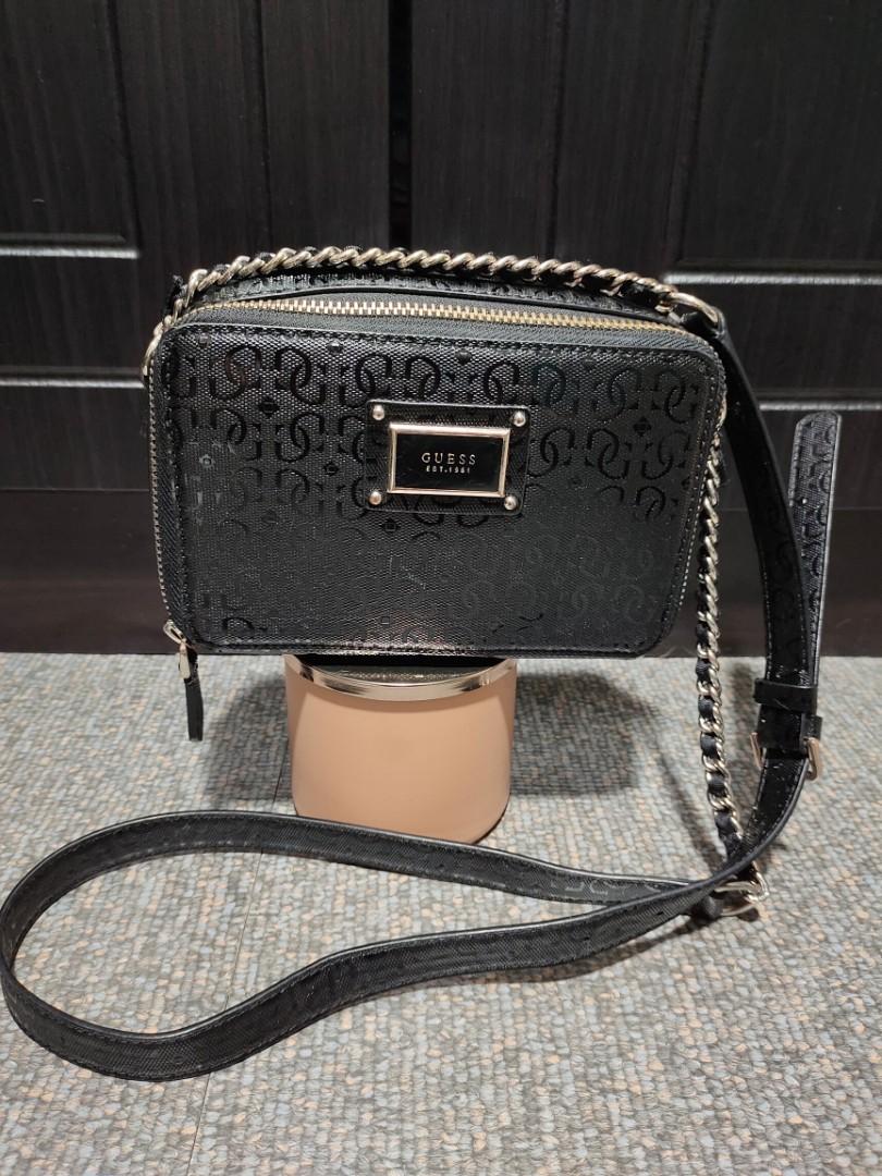 Guess shannon best sale mini crossbody camera