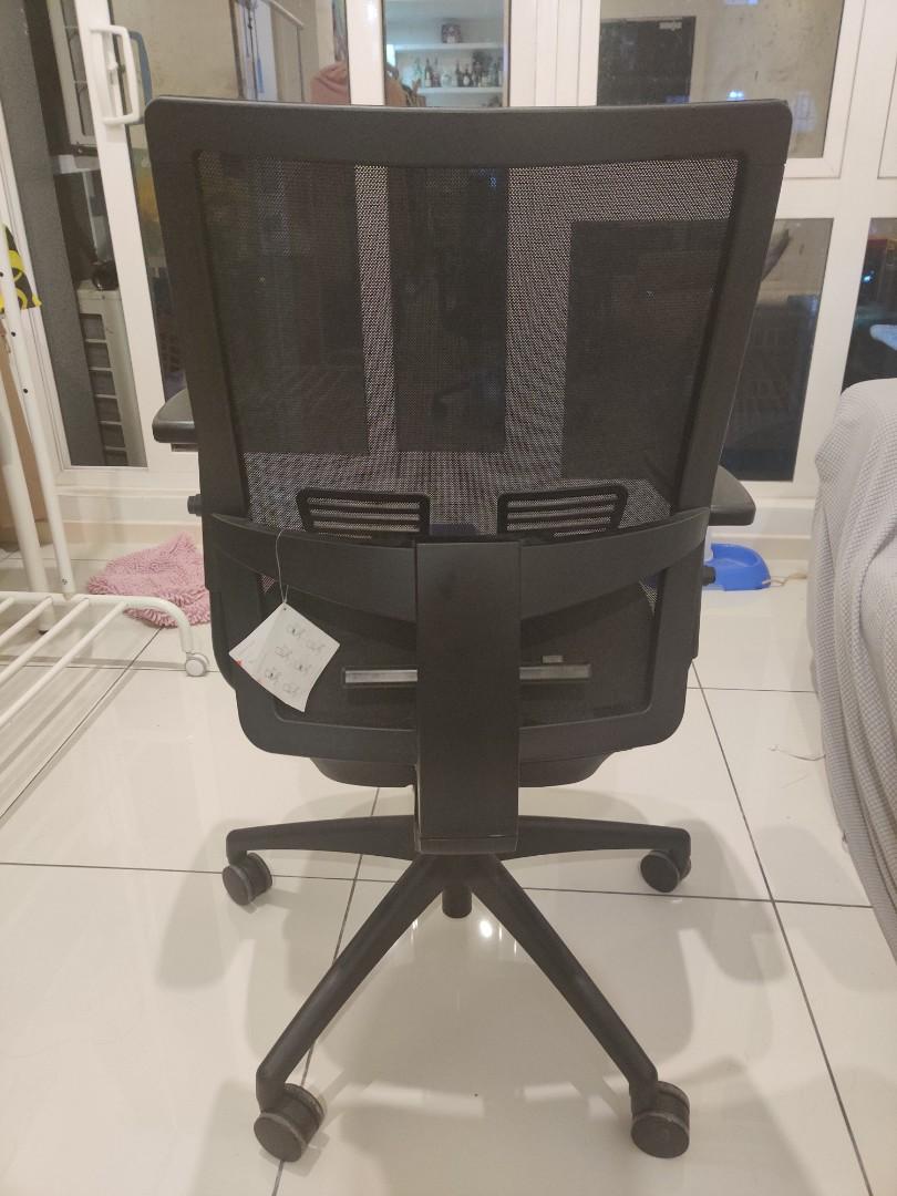 Haworth Easy Ergonomic Office Chair, Furniture & Home Living, Furniture