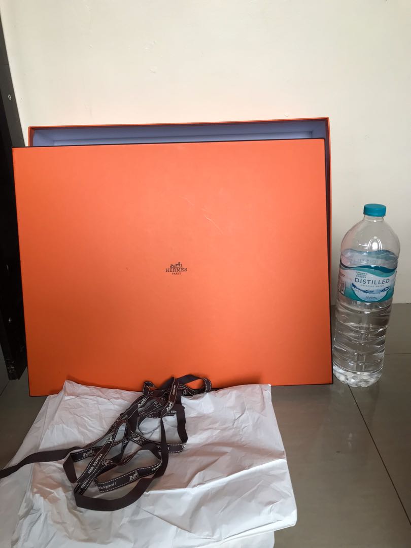 Hermes Bag Box authentic, Women's Fashion, Bags & Wallets, Shoulder