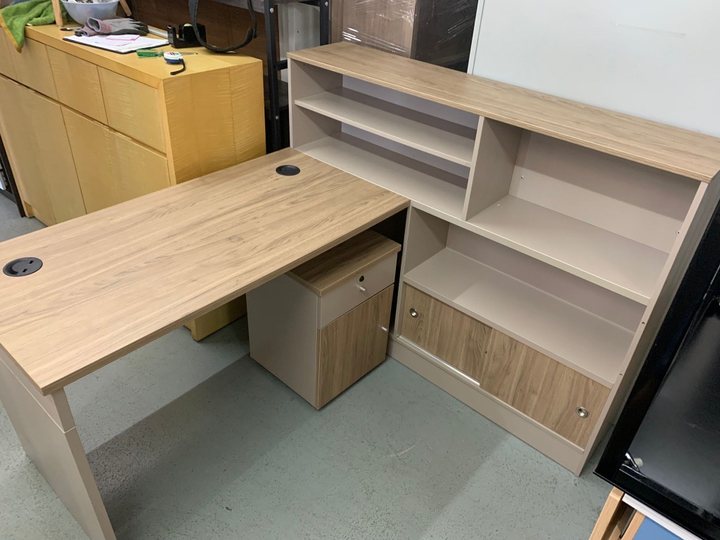L型書檯55 5 59 43 5 261 傢俬 家居 傢俬 桌子 Carousell