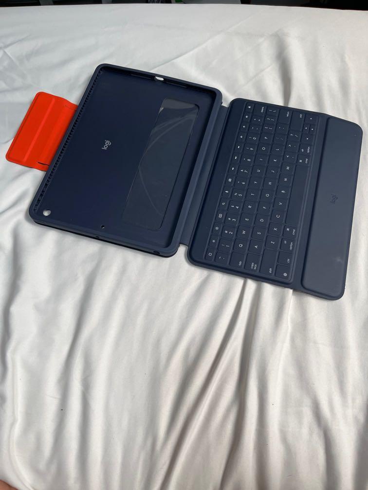 Logitech iPad Keyboard Case, Mobile Phones & Gadgets, Tablets, iPad on