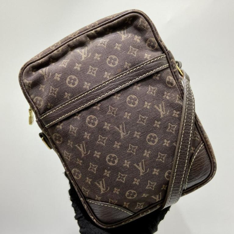 Louis Vuitton NeoNoe MM bag, Women's Fashion, Bags & Wallets, Shoulder Bags  on Carousell