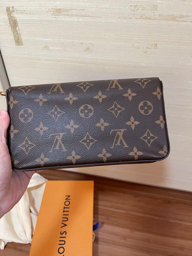 Authentic Louis vuitton pochette metis beige rose creme, Luxury, Bags &  Wallets on Carousell